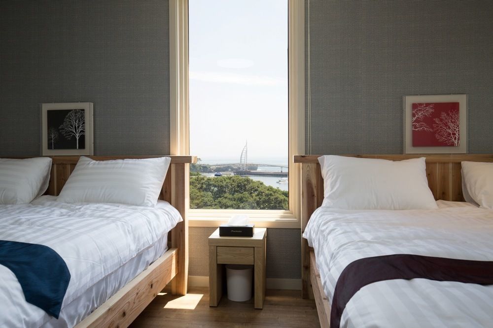 סאוגוויפו Cheonjiyeon Crystal Hotel מראה חיצוני תמונה