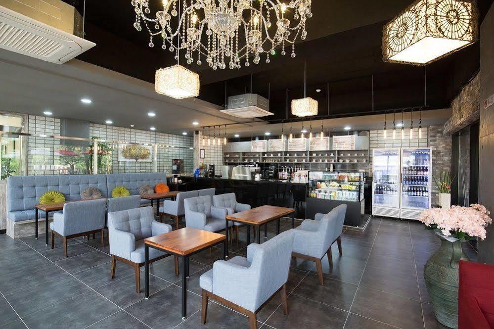 סאוגוויפו Cheonjiyeon Crystal Hotel מראה חיצוני תמונה
