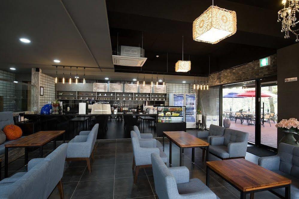 סאוגוויפו Cheonjiyeon Crystal Hotel מראה חיצוני תמונה