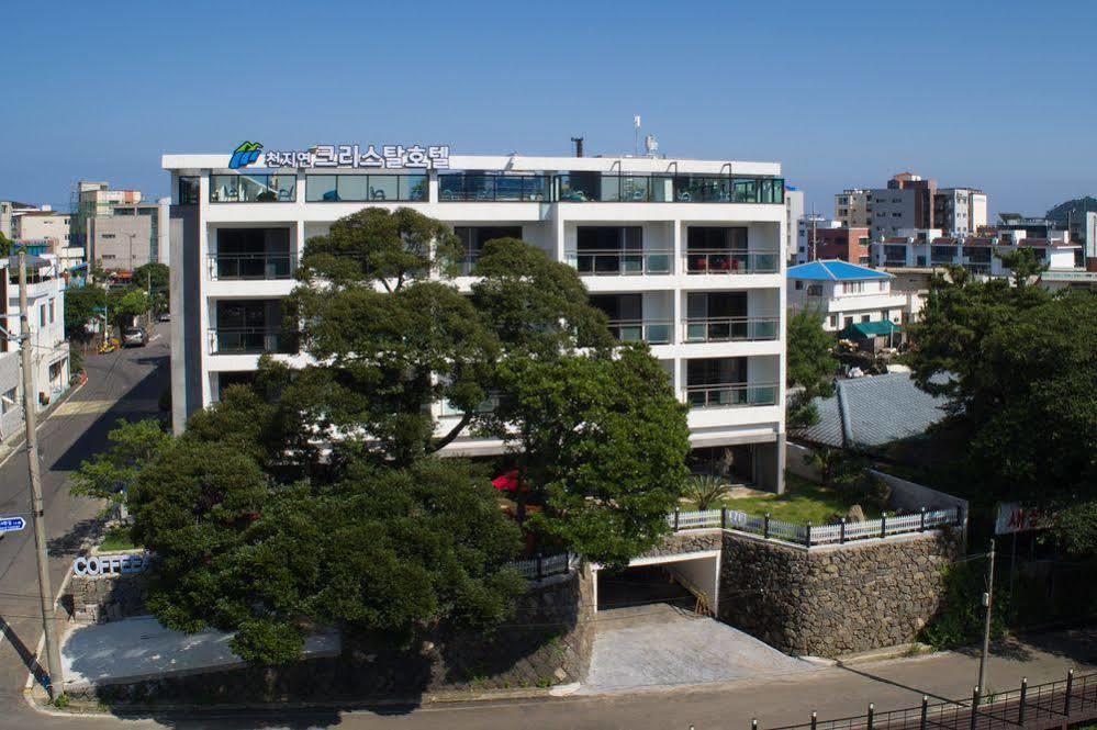 סאוגוויפו Cheonjiyeon Crystal Hotel מראה חיצוני תמונה